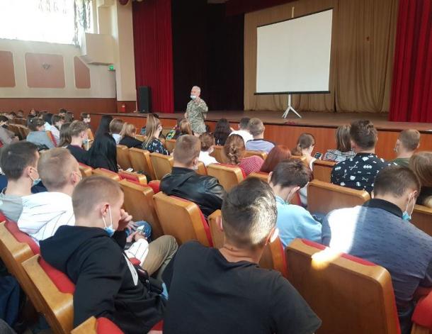 Студентам ННІ № 3 презентували кафедру військової підготовки НАВС 