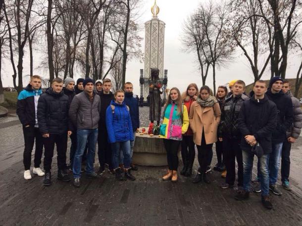 Першокурсники ННІ №3 відвідали Національний музей  «Меморіал пам'яті жертв голодоморів в Україні»