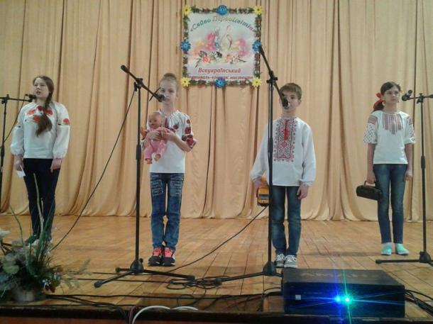 Творча молодь завітала на Всеукраїнський фестиваль  «Сяйво Первоцвітів» до ННІ №3