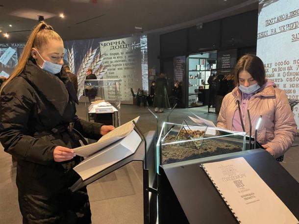 Здобувачі вищої освіти ННІ № 3 НАВС відвідали Національний музей  Голодомору – геноциду